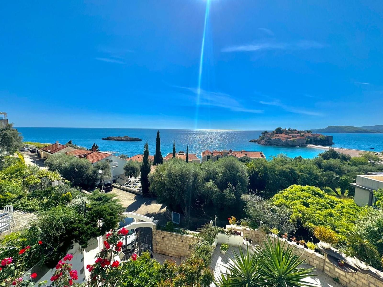 Sun Rose Apartments Sveti Stefan Exterior foto